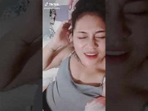 Libog na Libog si Sabrina.. Nagsarili sa Kubeta!.